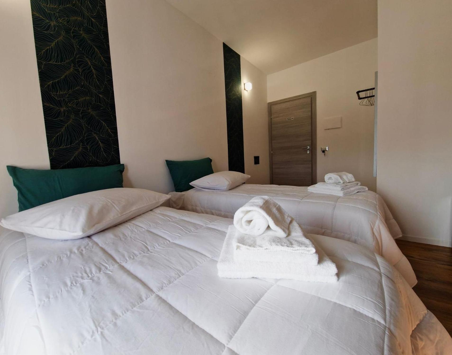 Cambria & Guest house *