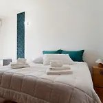 Cambria Rooms & Apartments